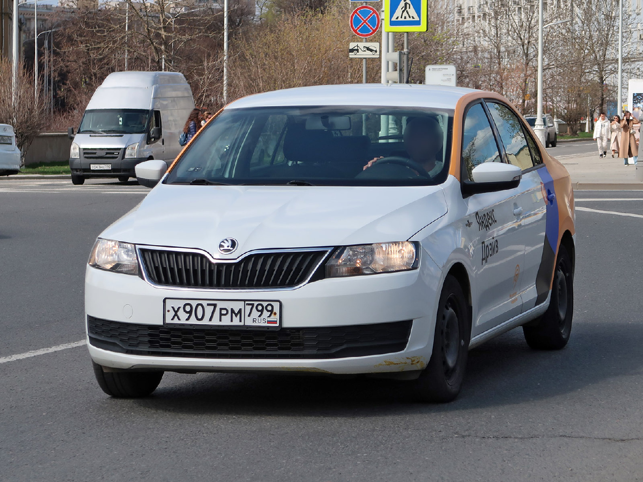 Москва, Škoda Rapid № Х 907 РМ 799