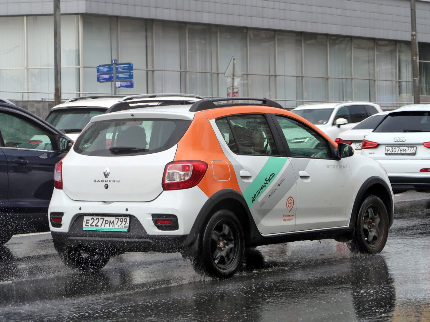 Москва, Renault Sandero № Е 227 РМ 799