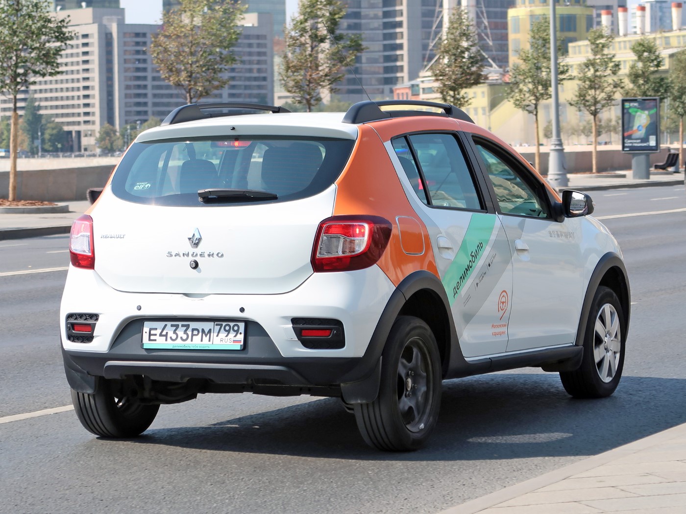 Москва, Renault Sandero № Е 433 РМ 799