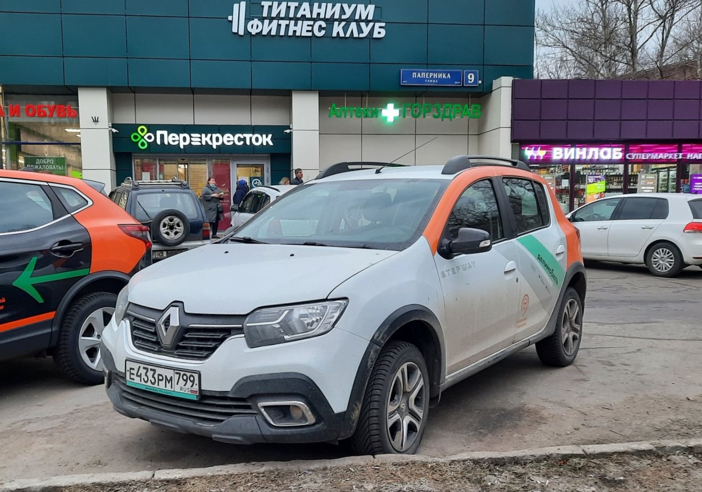 Москва, Renault Sandero № Е 433 РМ 799