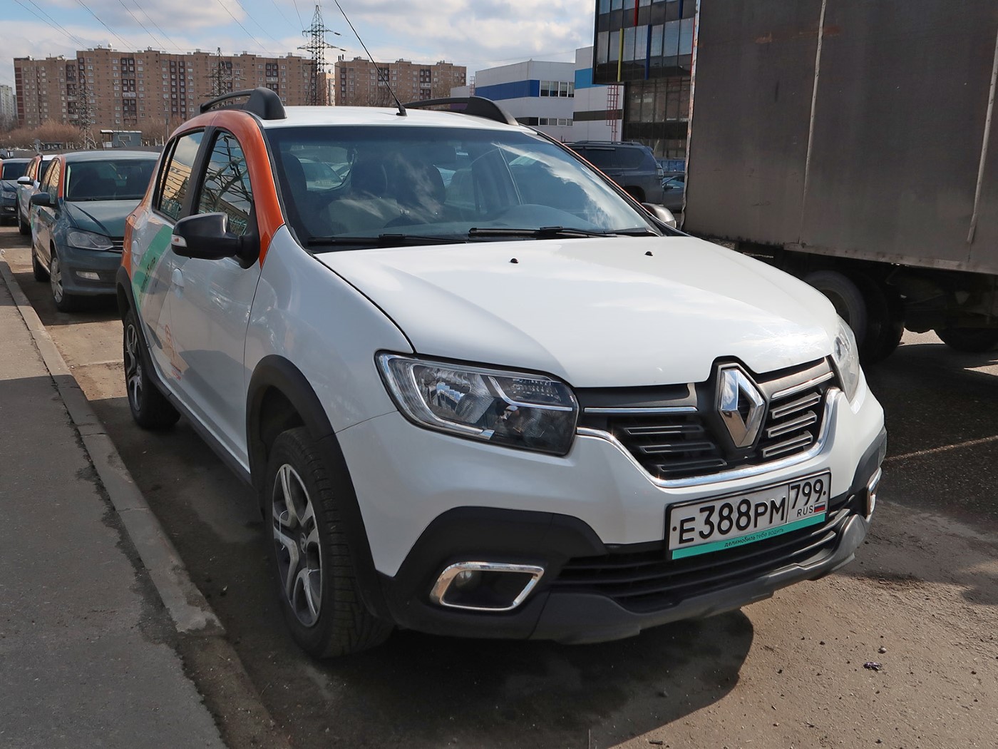 Москва, Renault Sandero № Е 388 РМ 799
