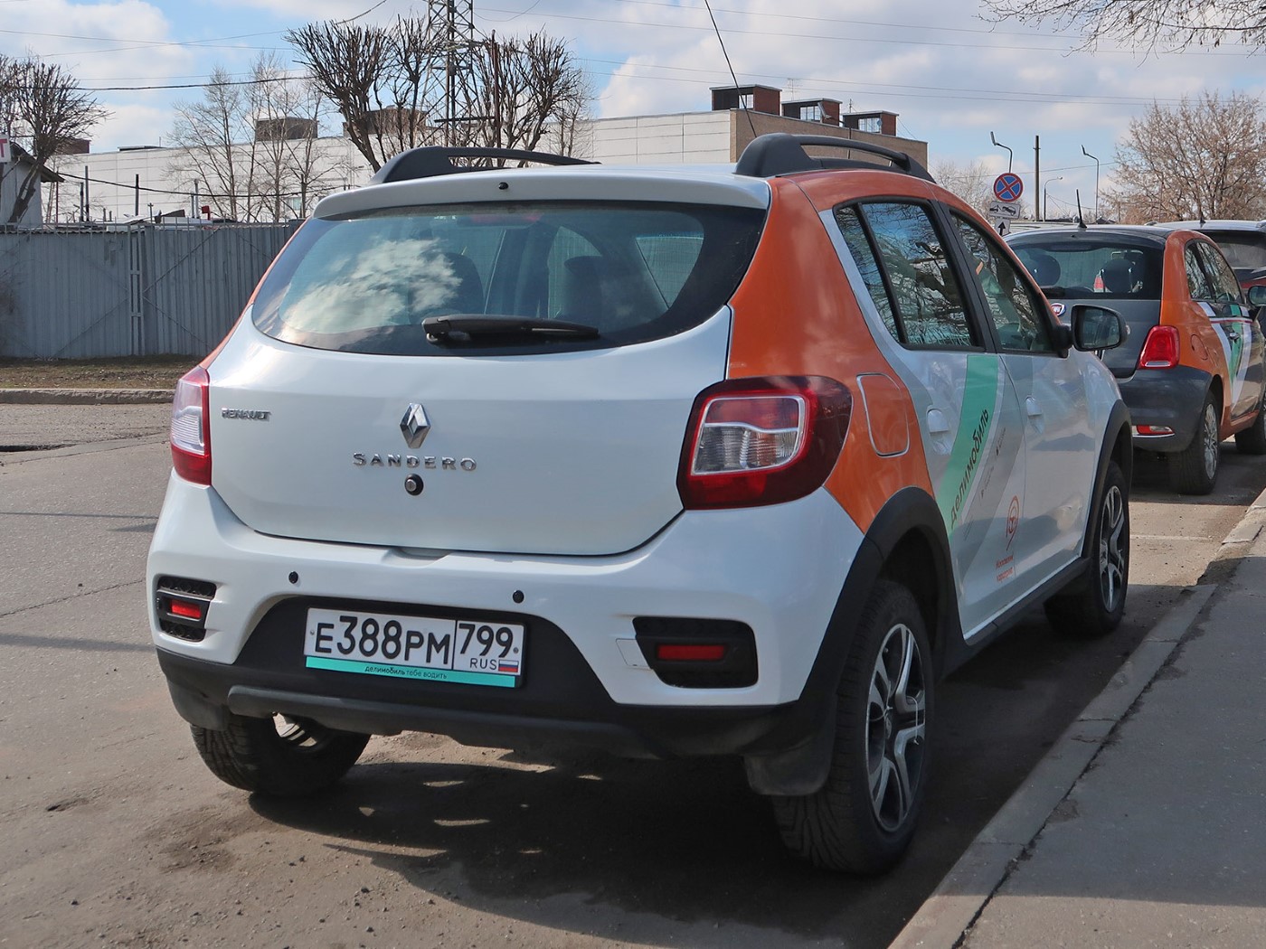 Москва, Renault Sandero № Е 388 РМ 799
