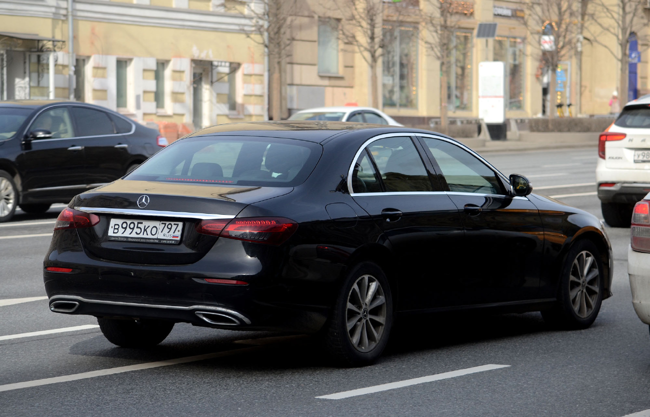 Межгород (Москва - Санкт-Петербург), Mercedes-Benz E-Klasse № В 995 КО 797