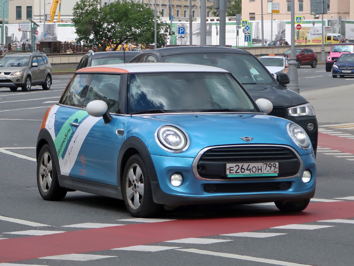 Москва, MINI Hatch № Е 264 ОН 799