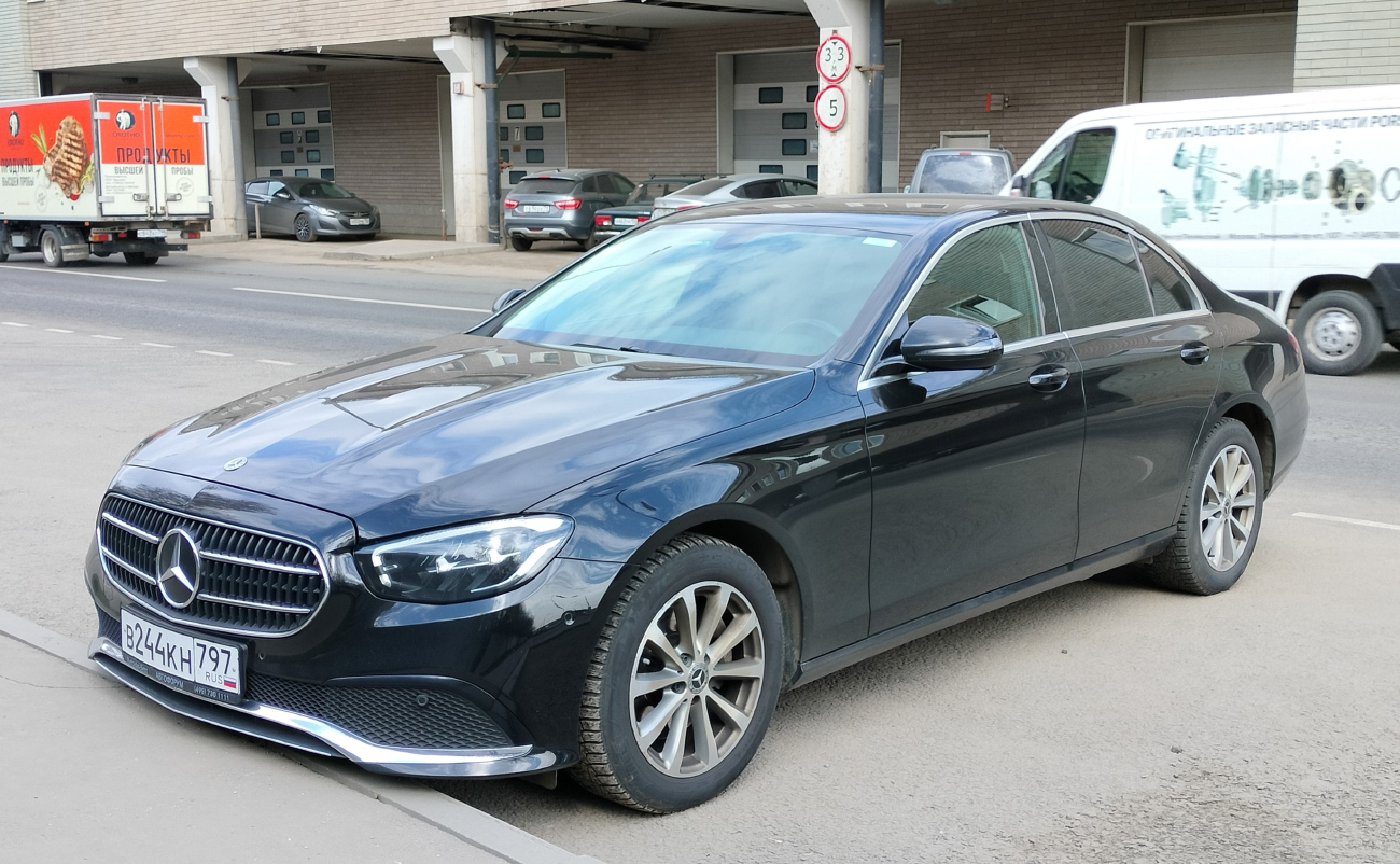 Межгород (Москва - Санкт-Петербург), Mercedes-Benz E-Klasse № В 244 КН 797