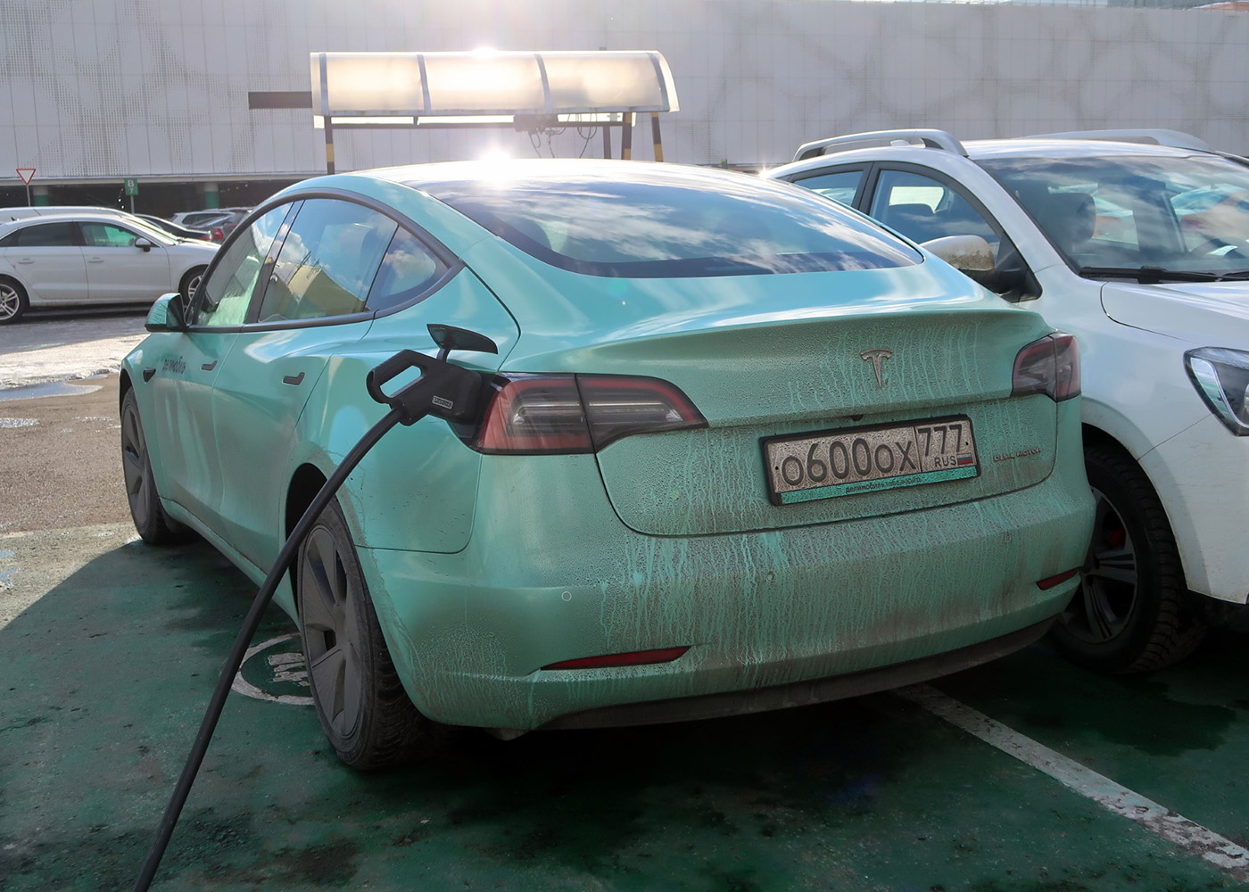 Москва, Tesla Model 3 № О 600 ОХ 777