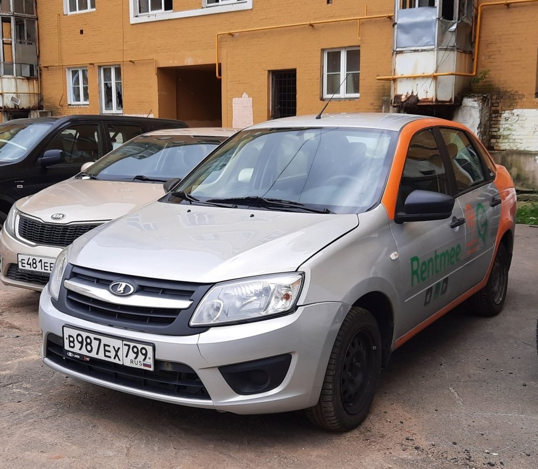 Москва, Lada Granta № В 987 ЕХ 799