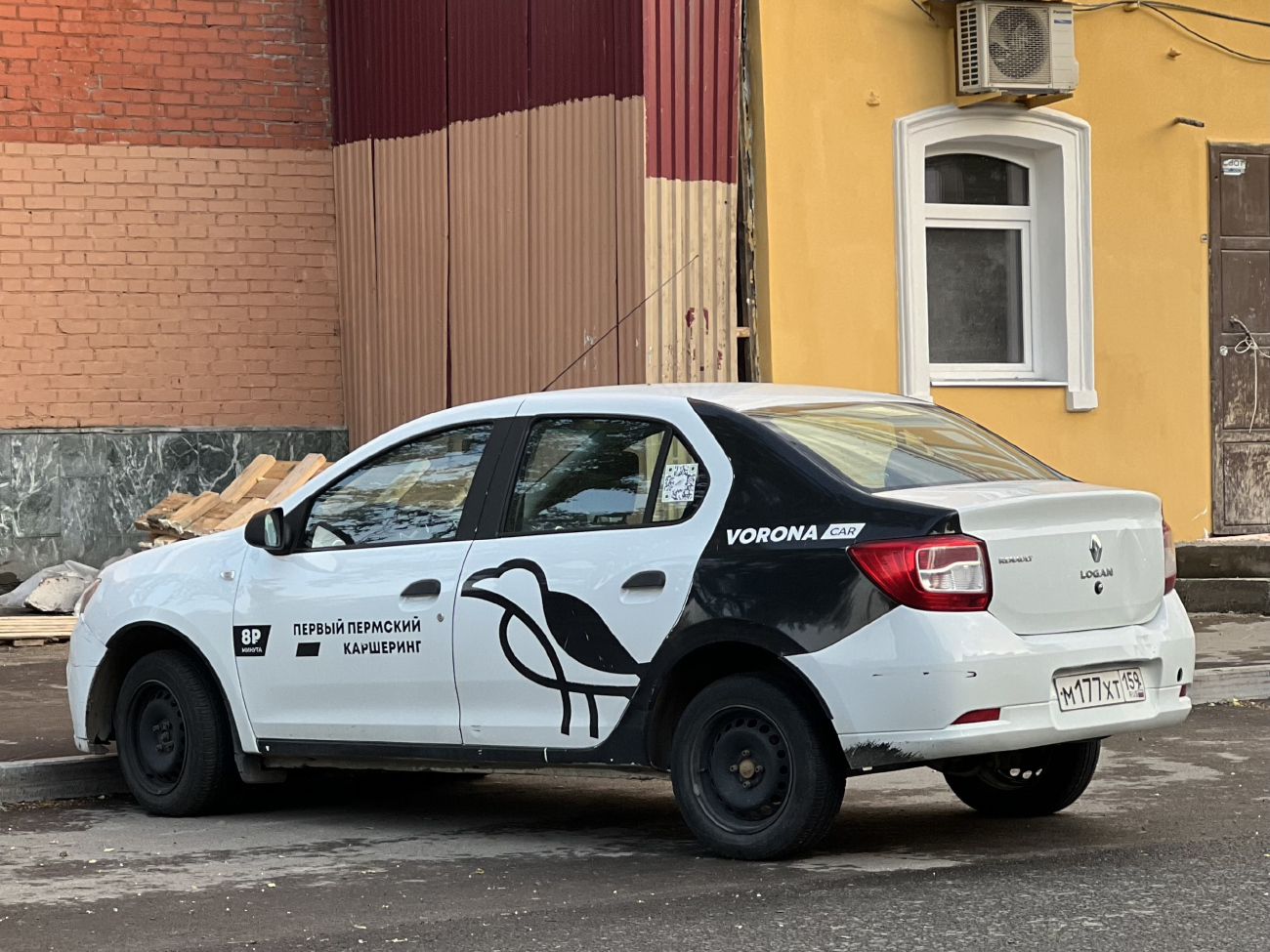 Пермь, Renault Logan № М 177 ХТ 159