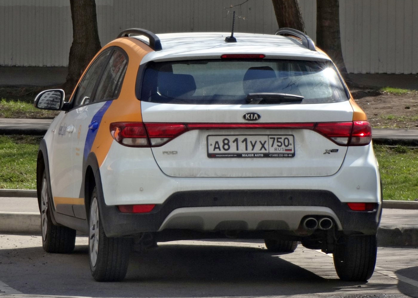 Москва, KIA Rio № А 811 УХ 750