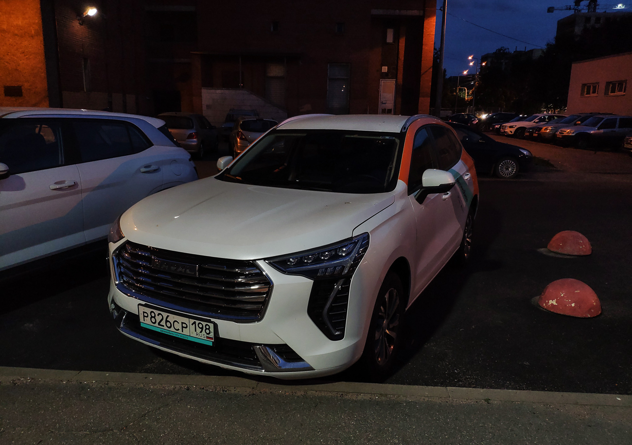 Санкт-Петербург, Haval Jolion № Р 826 СР 198