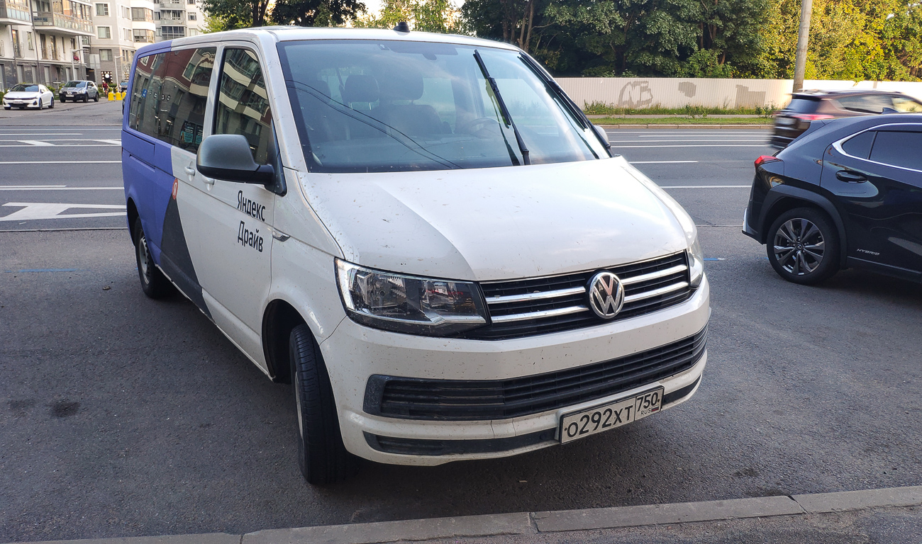 Межгород (Москва - Санкт-Петербург), Volkswagen Caravelle № О 292 ХТ 750