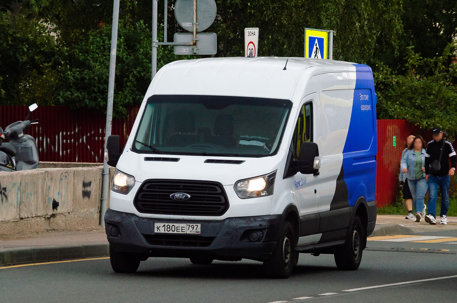 Межгород (Москва - Санкт-Петербург), Ford Transit № К 180 ЕЕ 797