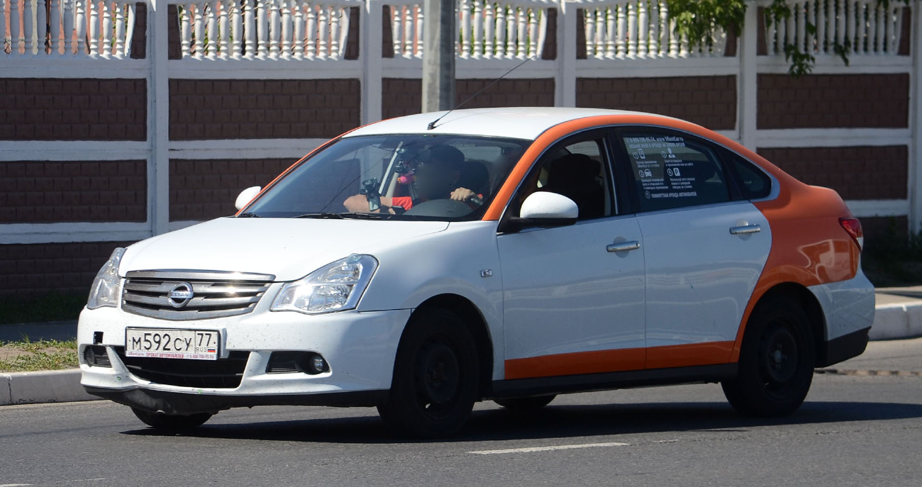 Сочи, Nissan Almera № М 592 СУ 77