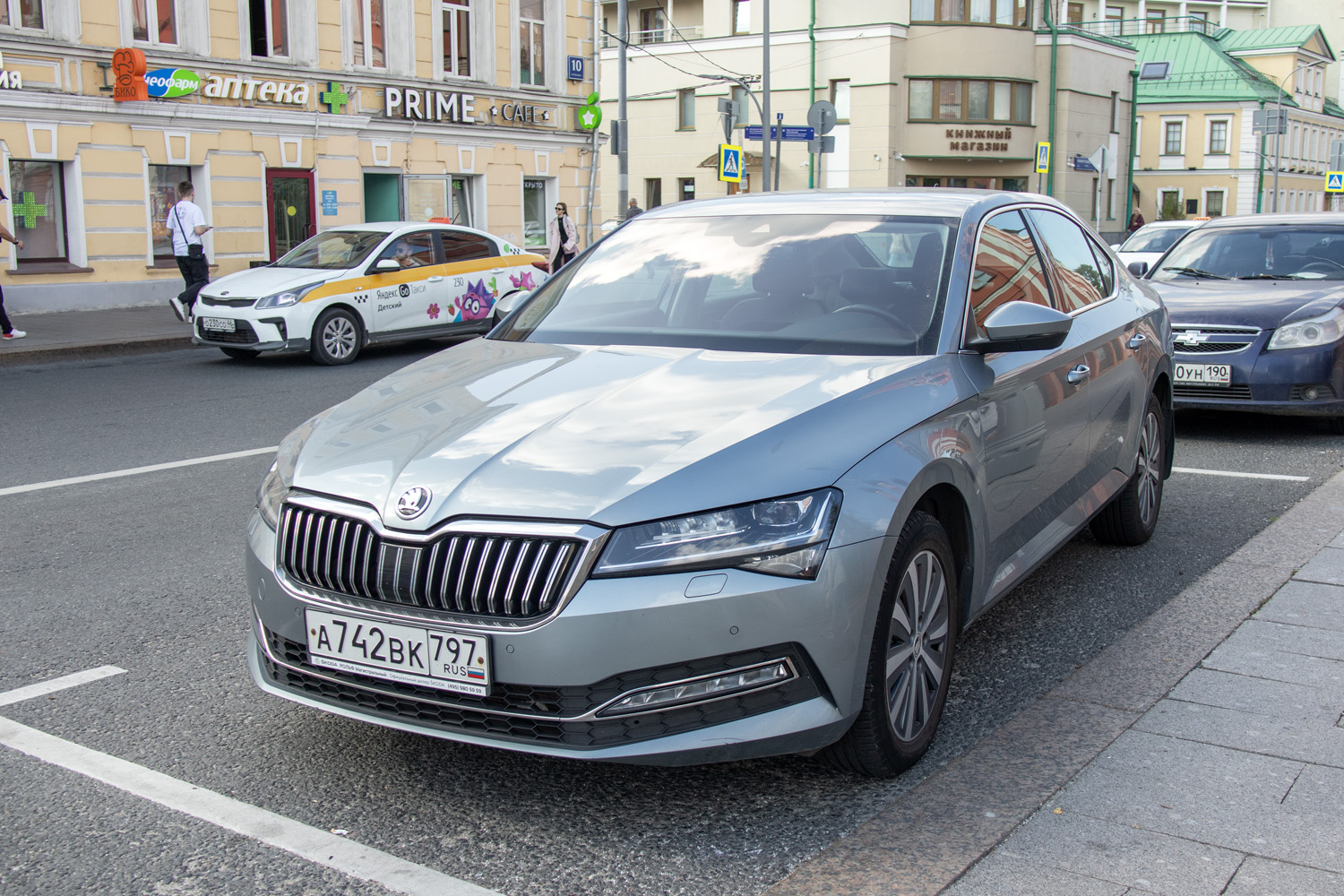 Москва, Škoda Superb № А 742 ВК 797