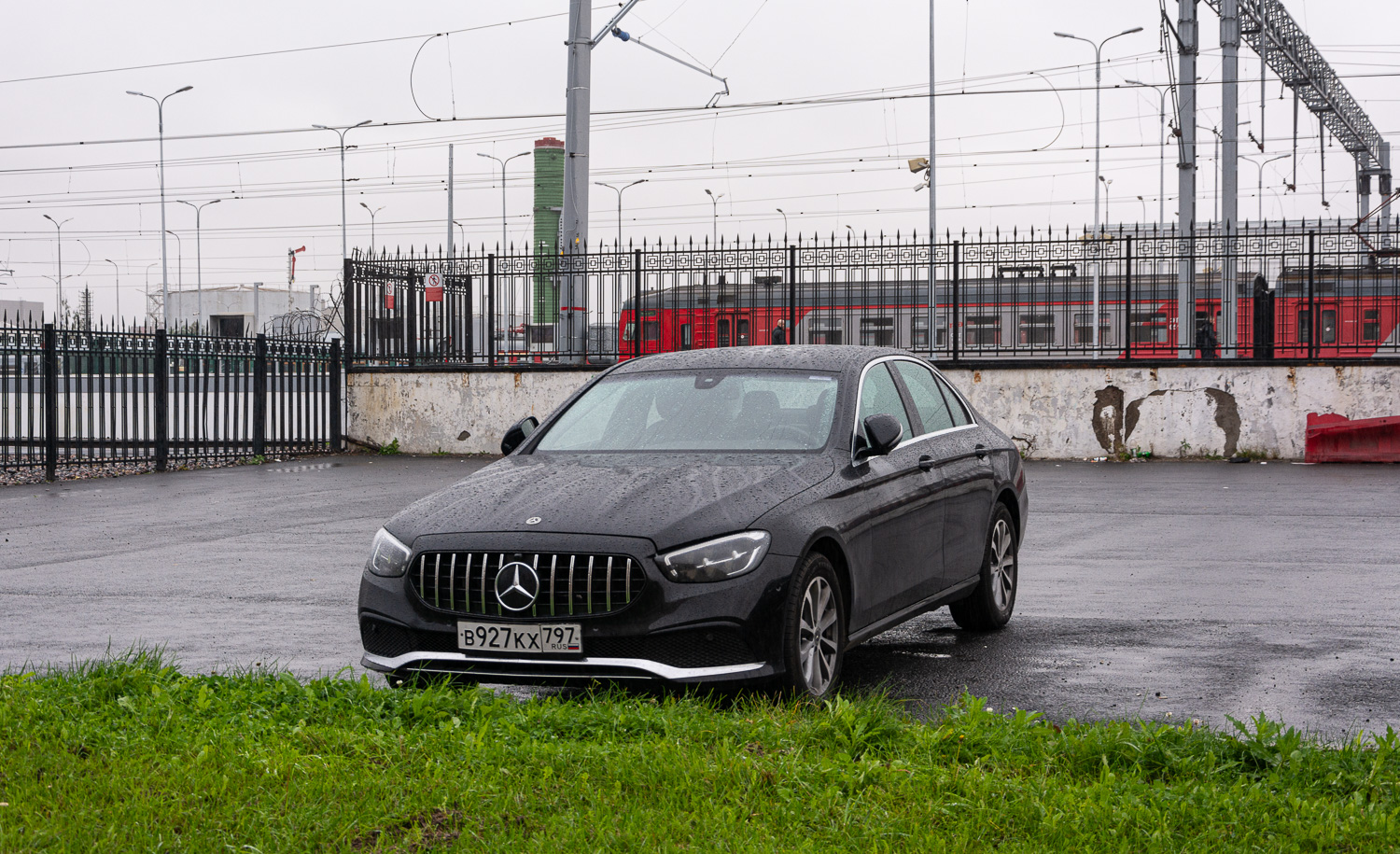 Межгород (Москва - Санкт-Петербург), Mercedes-Benz E-Klasse № В 927 КХ 797