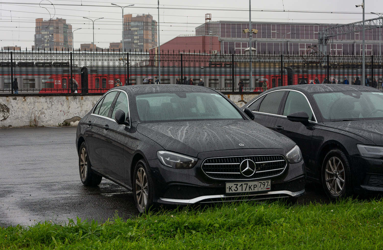 Межгород (Москва - Санкт-Петербург), Mercedes-Benz E-Klasse № К 317 КР 797