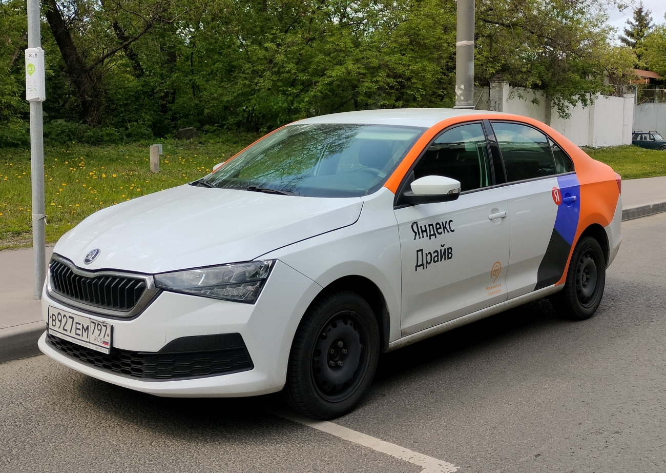 Москва, Škoda Rapid № В 927 ЕМ 797