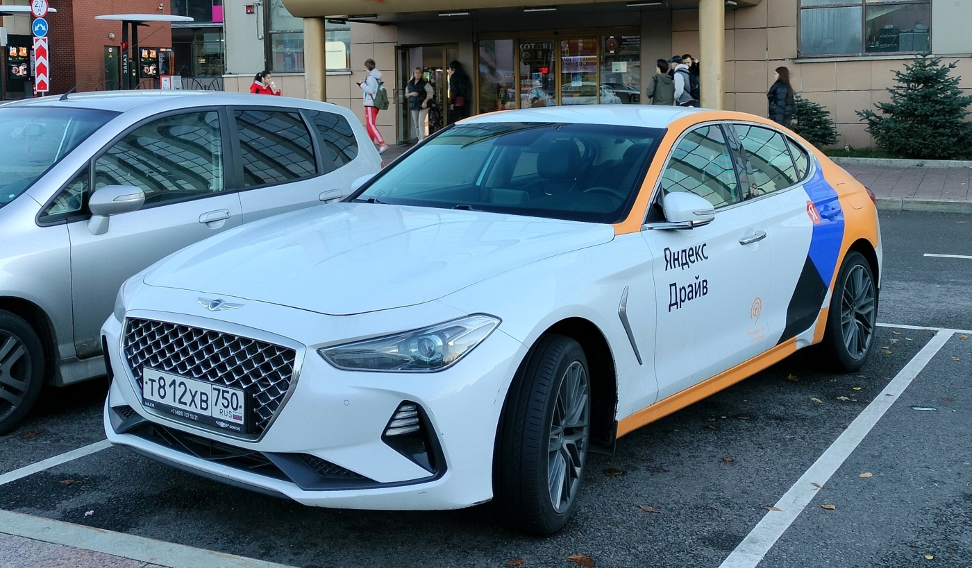 Москва, Genesis G70 № Т 812 ХВ 750