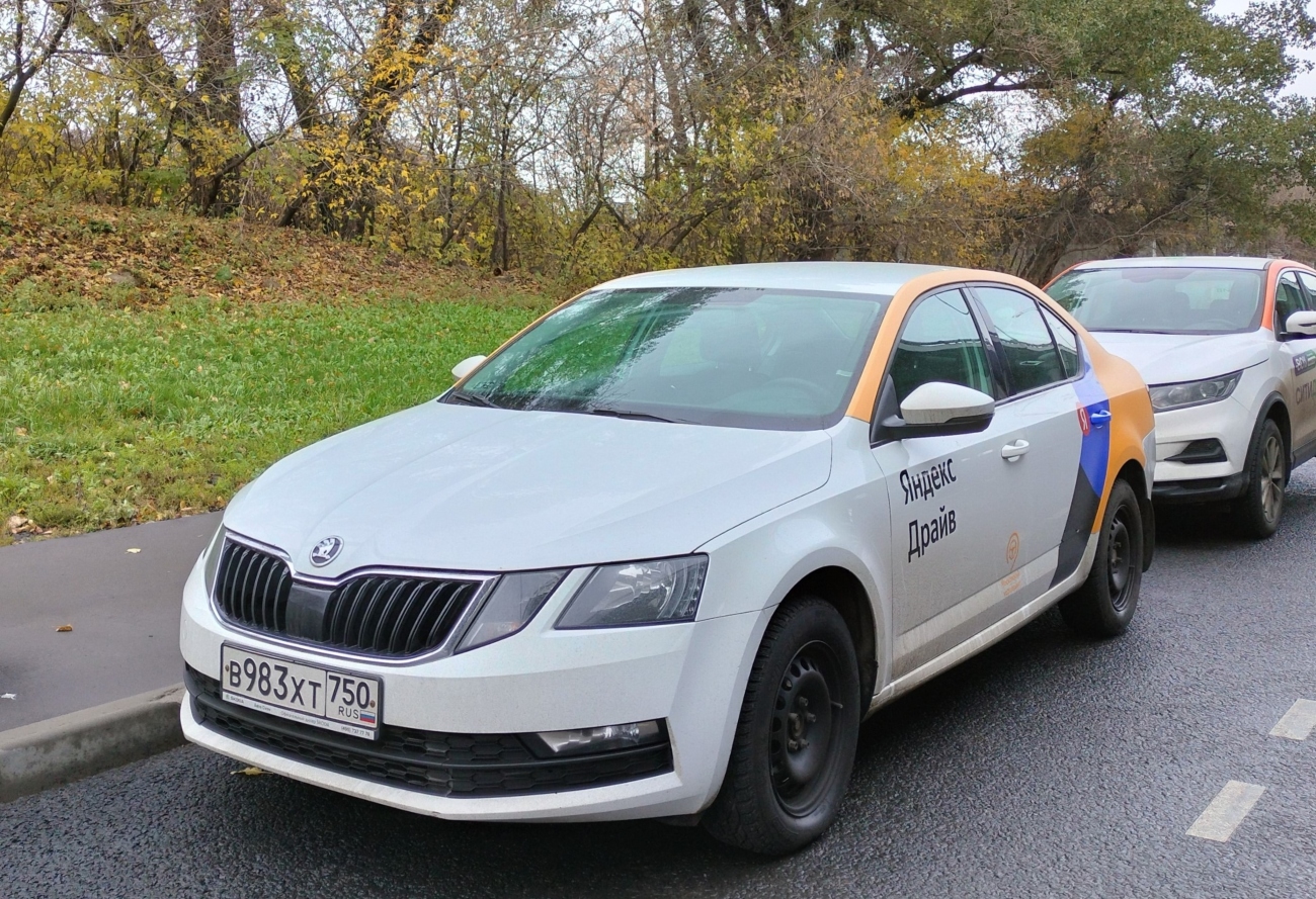 Москва, Škoda Octavia № В 983 ХТ 750