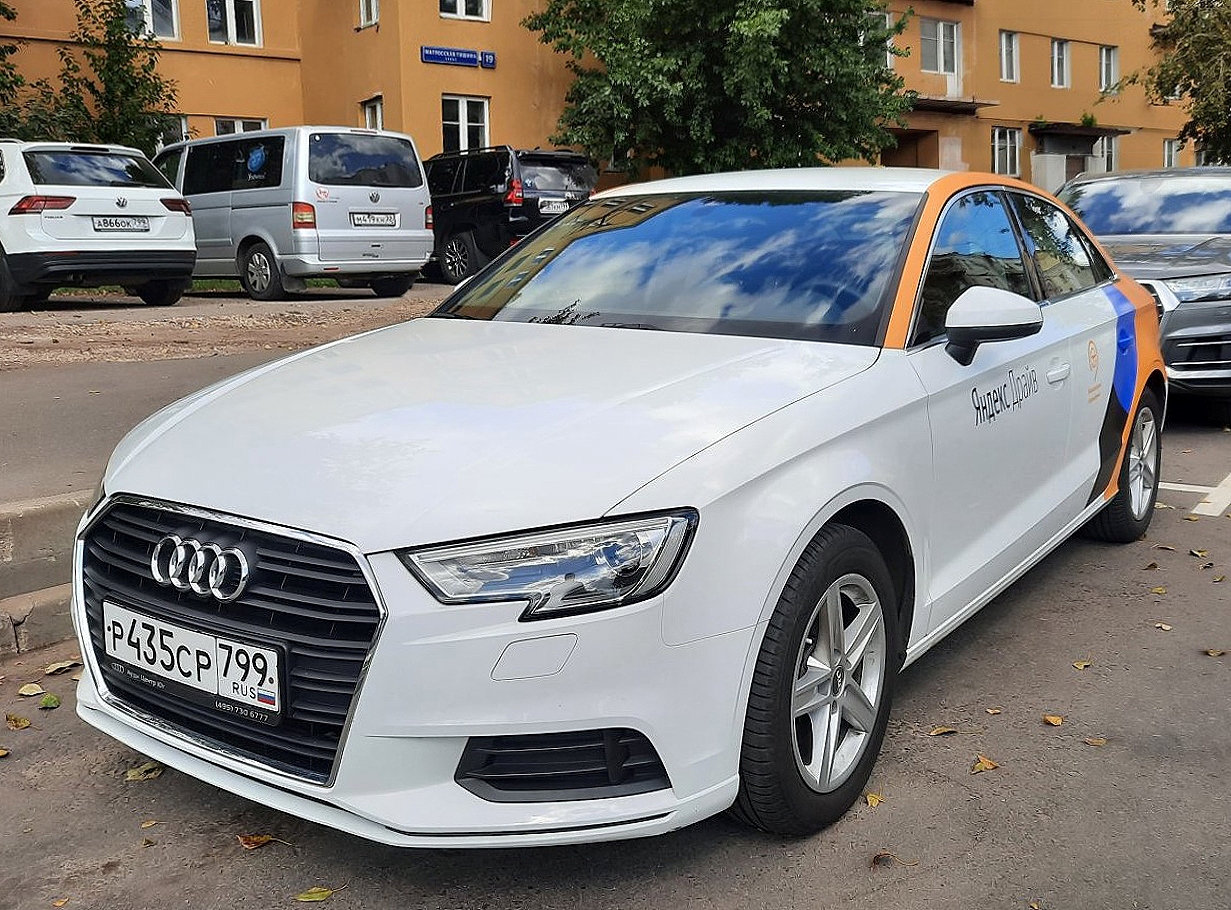 Москва, Audi A3 № Р 435 СР 799