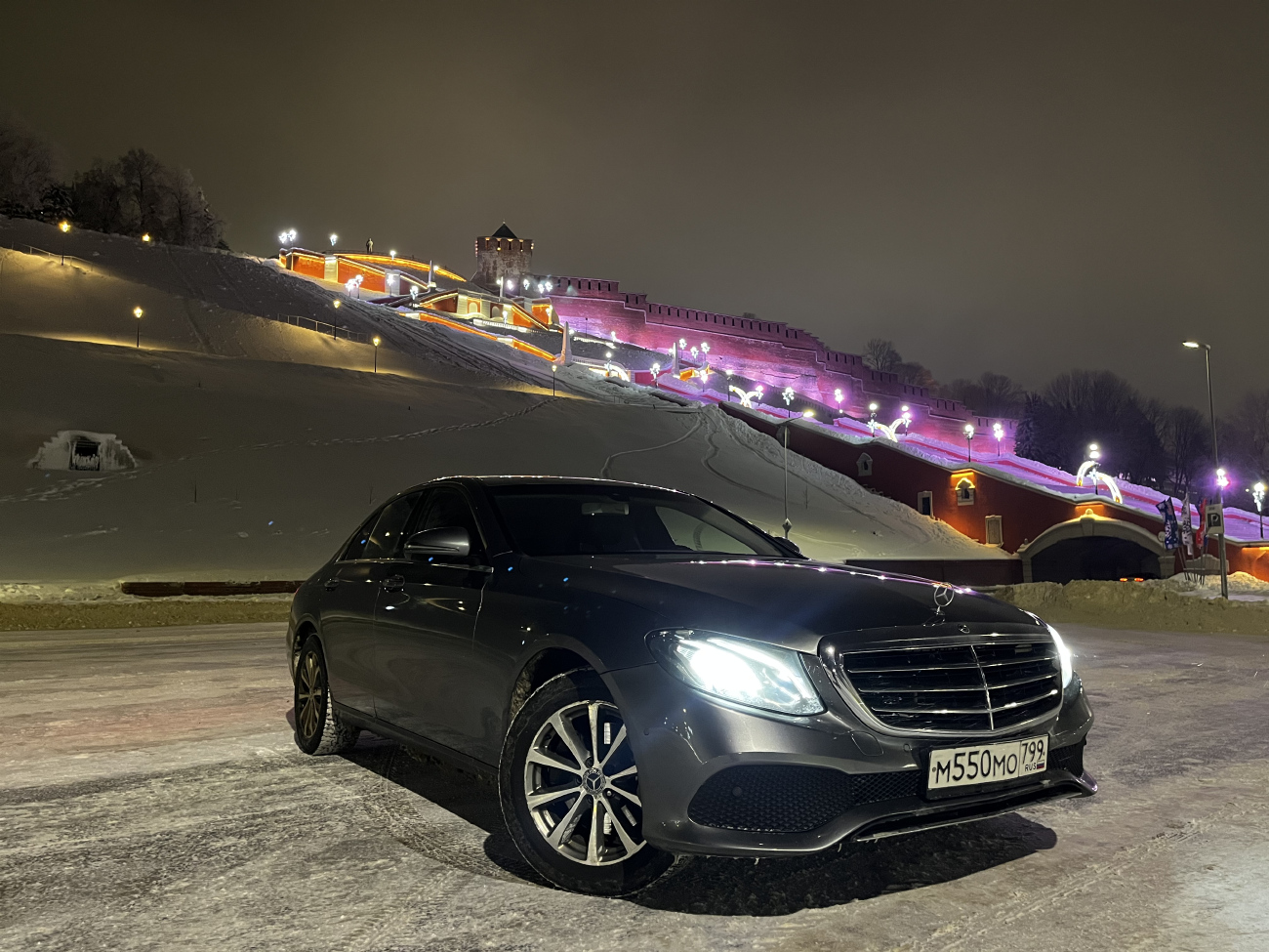 Нижний Новгород, Mercedes-Benz E-Klasse № М 550 МО 799