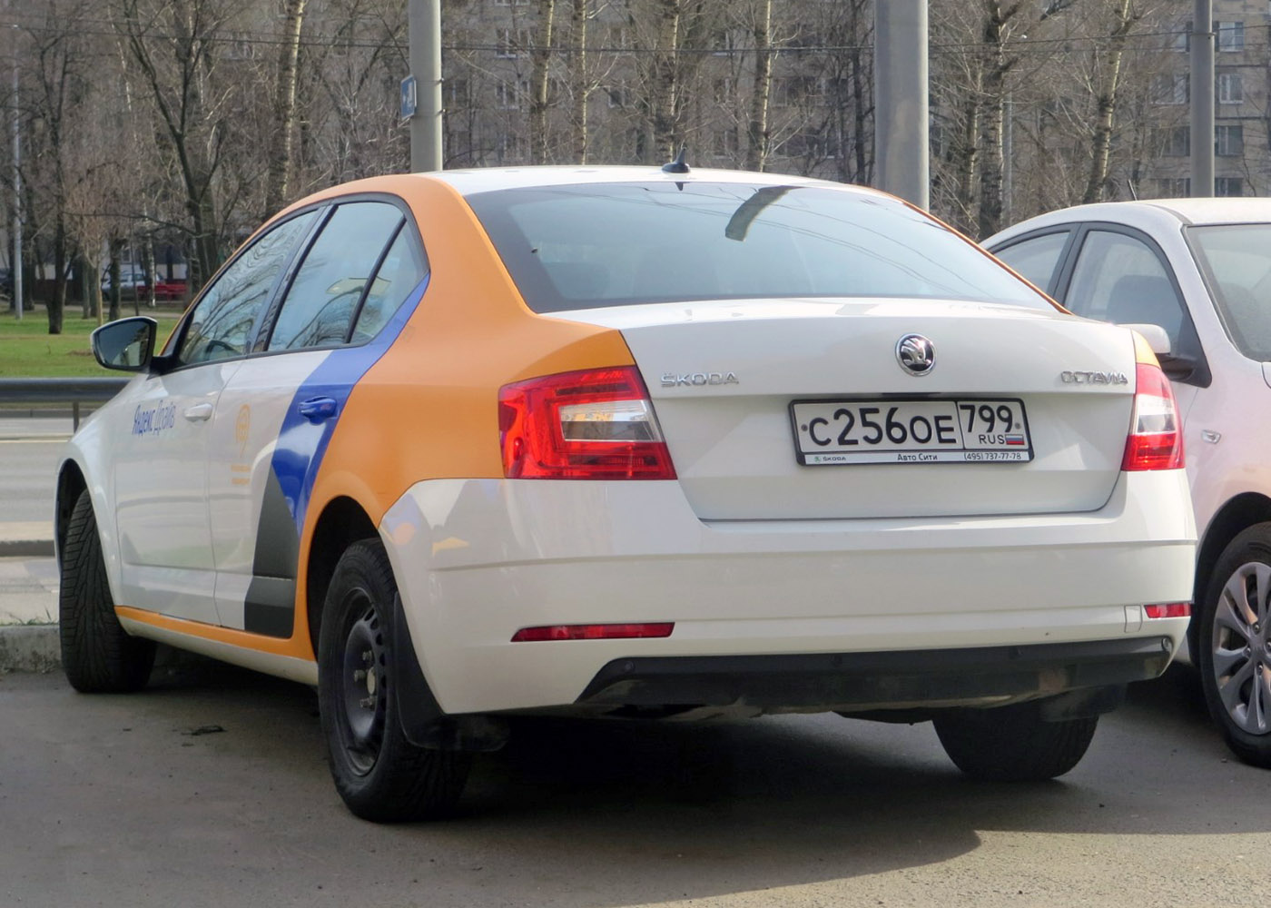 Москва, Škoda Octavia № С 256 ОЕ 799