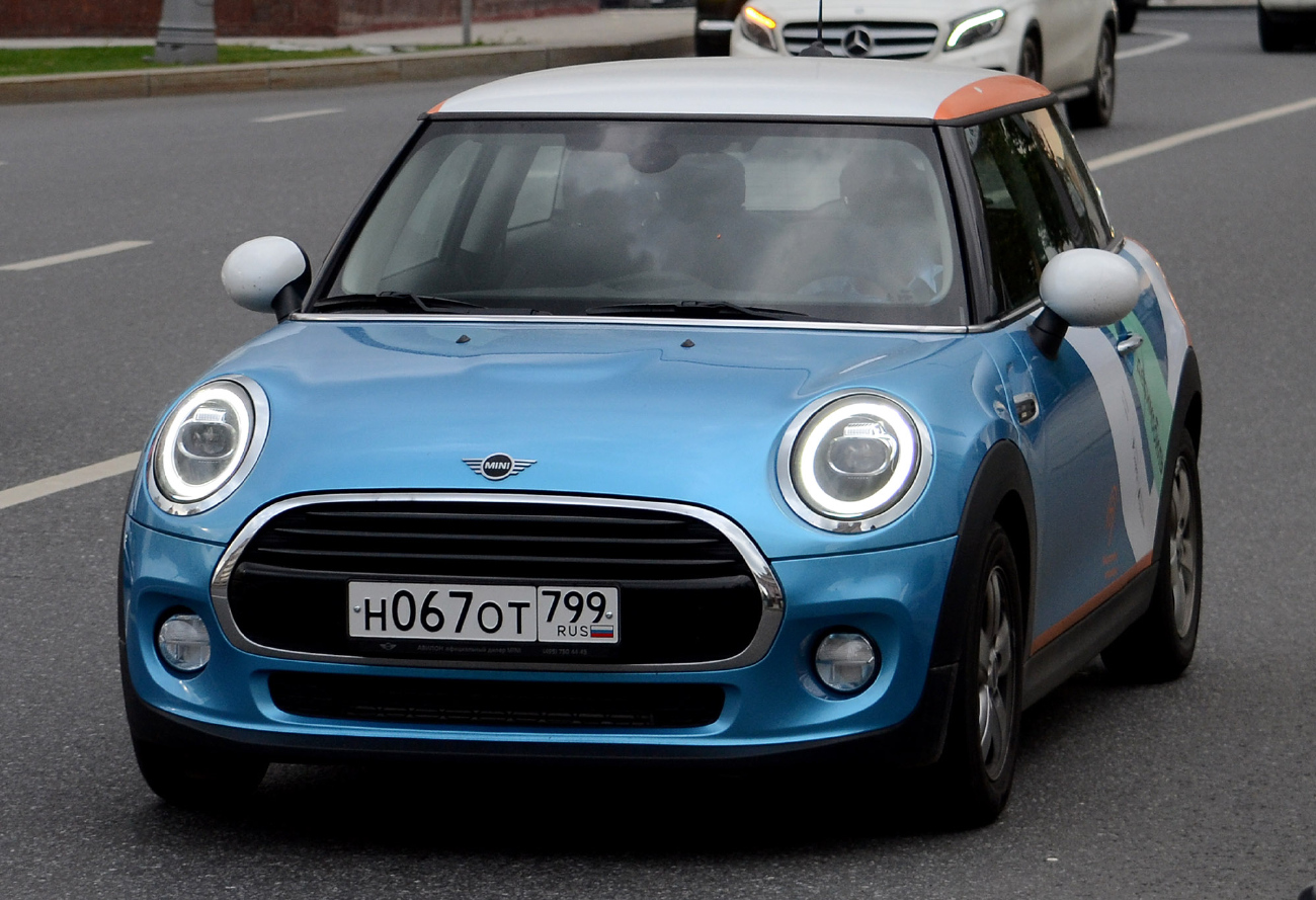Москва, MINI Hatch № Н 067 ОТ 799