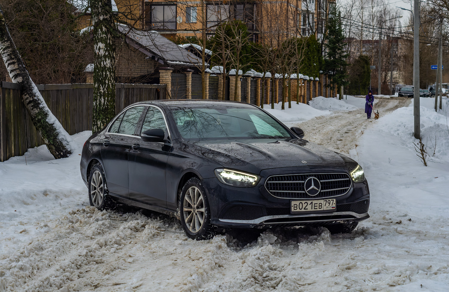 Межгород (Москва - Санкт-Петербург), Mercedes-Benz E-Klasse № В 021 ЕВ 797