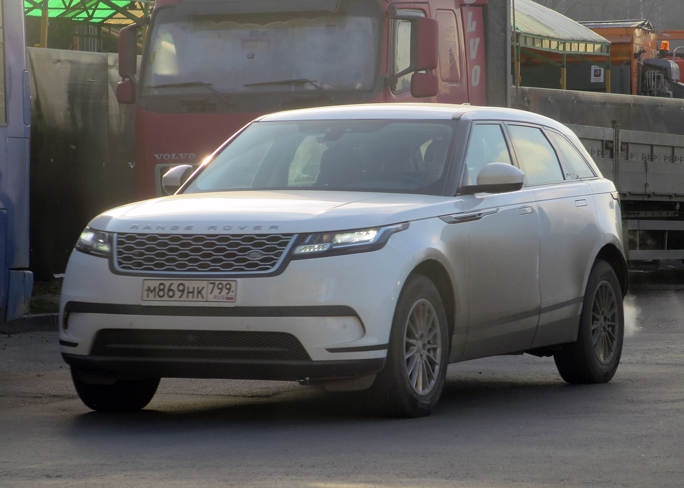 Межгород (Москва - Санкт-Петербург), Land Rover Range Rover Velar № М 869 НК 799
