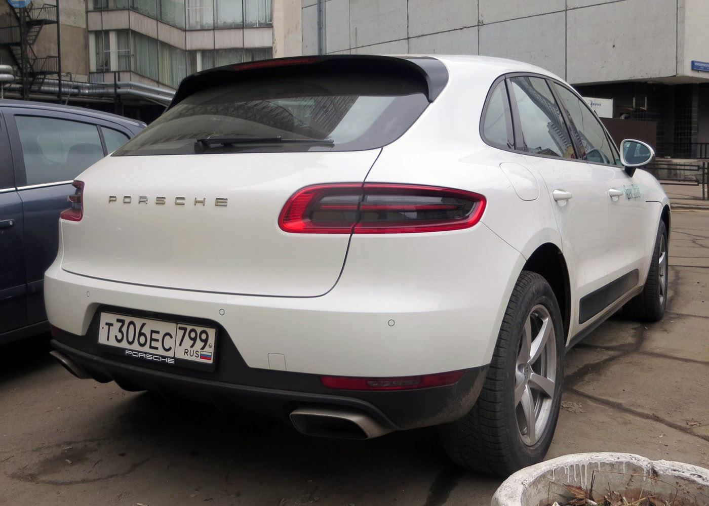 Москва, Porsche Macan № Т 306 ЕС 799