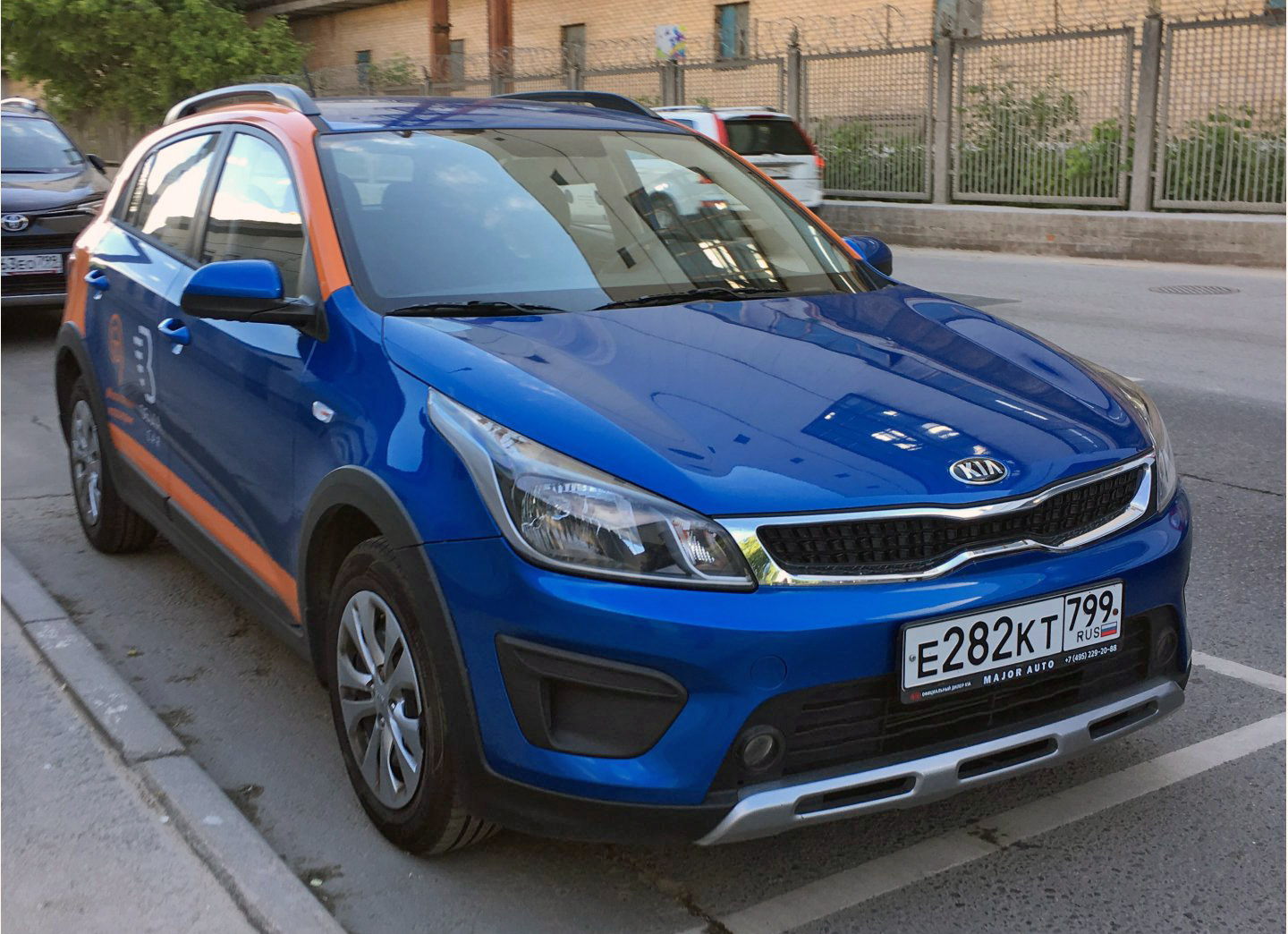 Москва, KIA Rio № Е 282 КТ 799