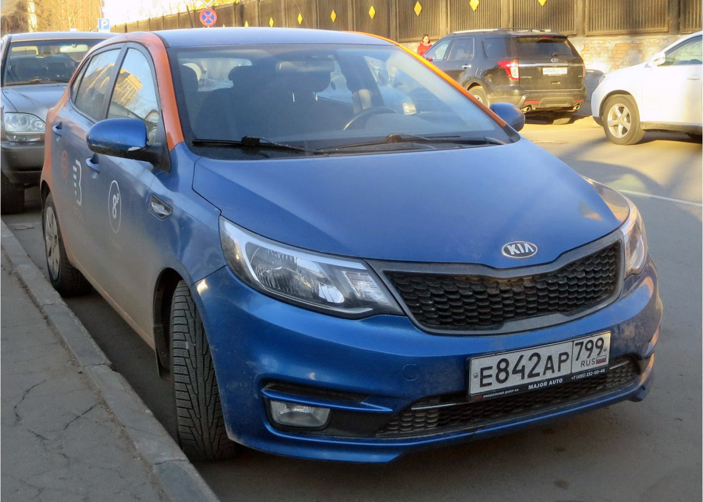 Москва, KIA Rio № Е 842 АР 799