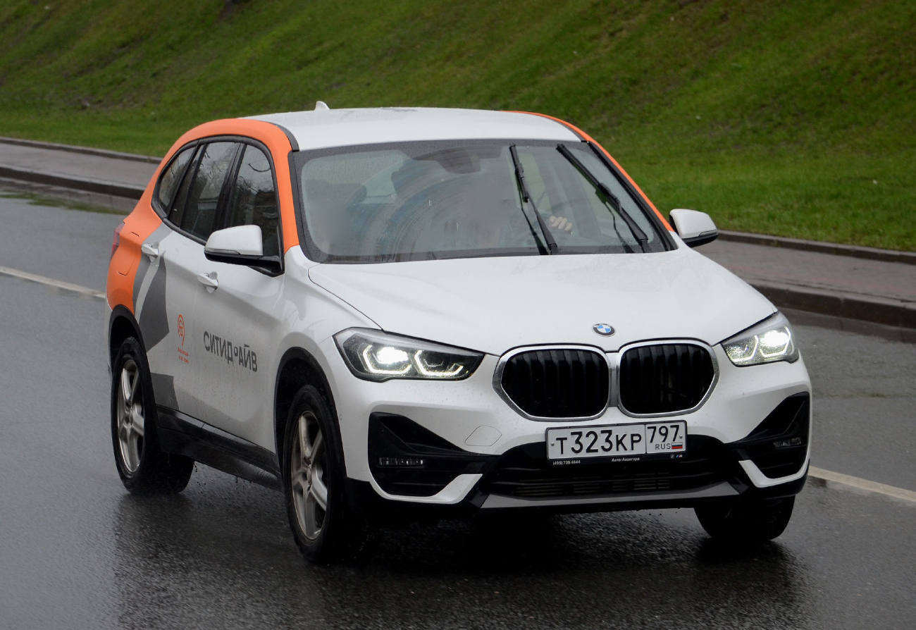 Москва, BMW X1 № Т 323 КР 797