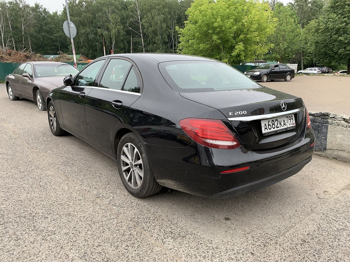 Межгород (Москва - Санкт-Петербург), Mercedes-Benz E-Klasse № А 682 КА 799