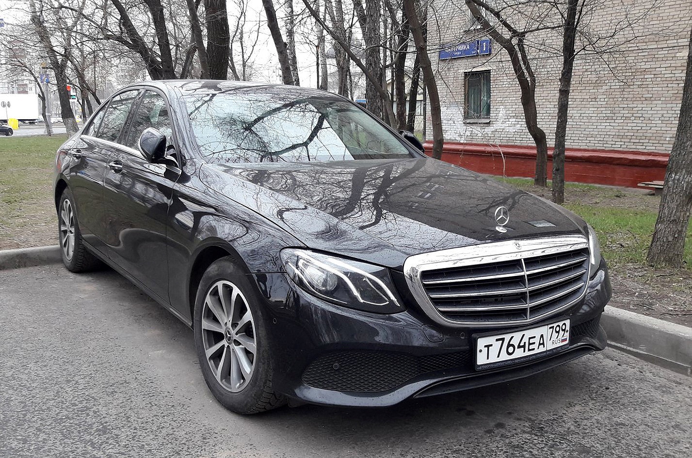 Межгород (Москва - Санкт-Петербург), Mercedes-Benz E-Klasse № Т 764 ЕА 799