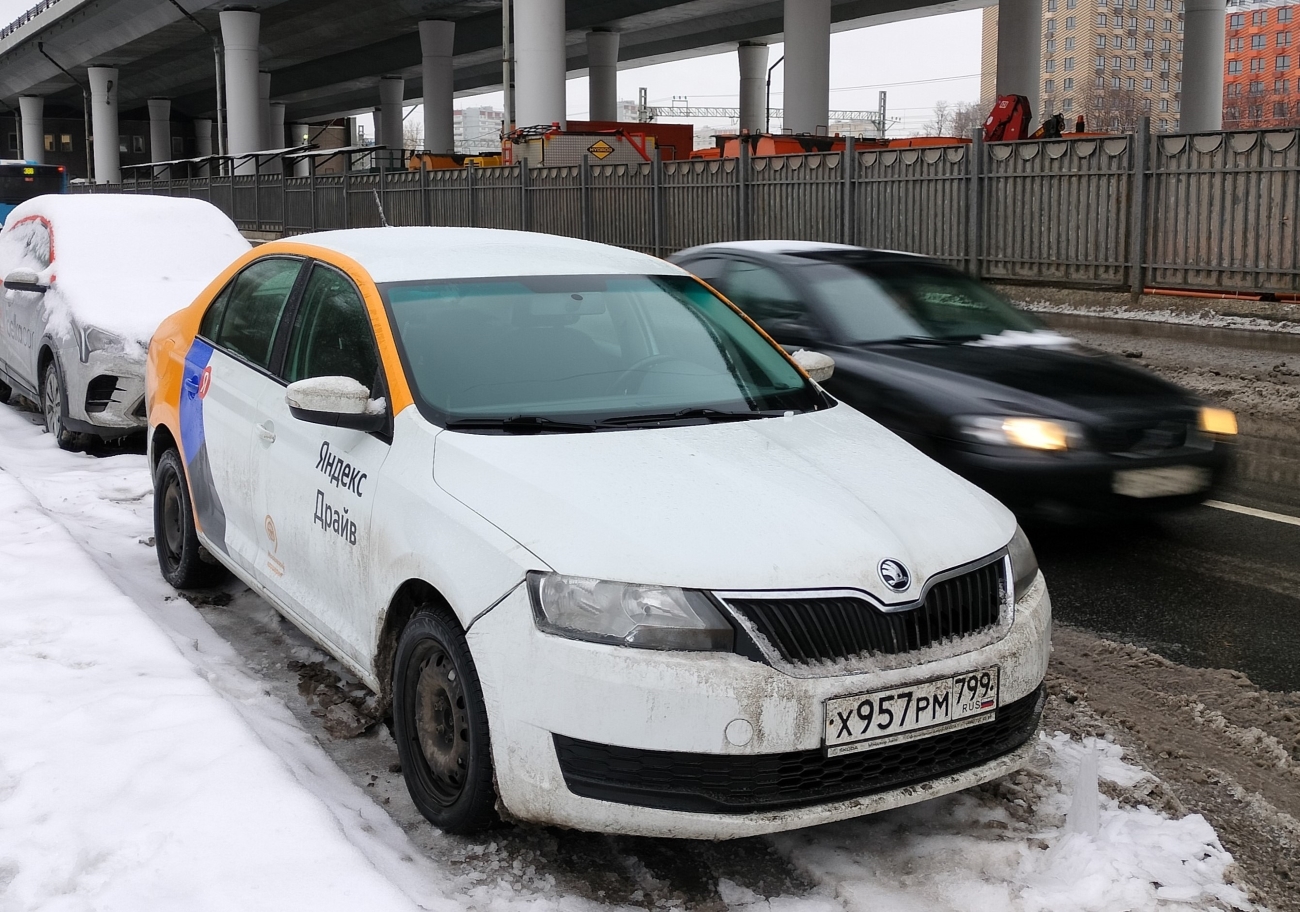 Москва, Škoda Rapid № Х 957 РМ 799
