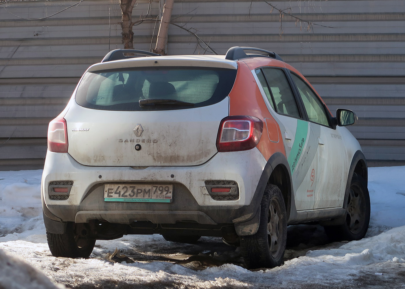 Москва, Renault Sandero № Е 423 РМ 799