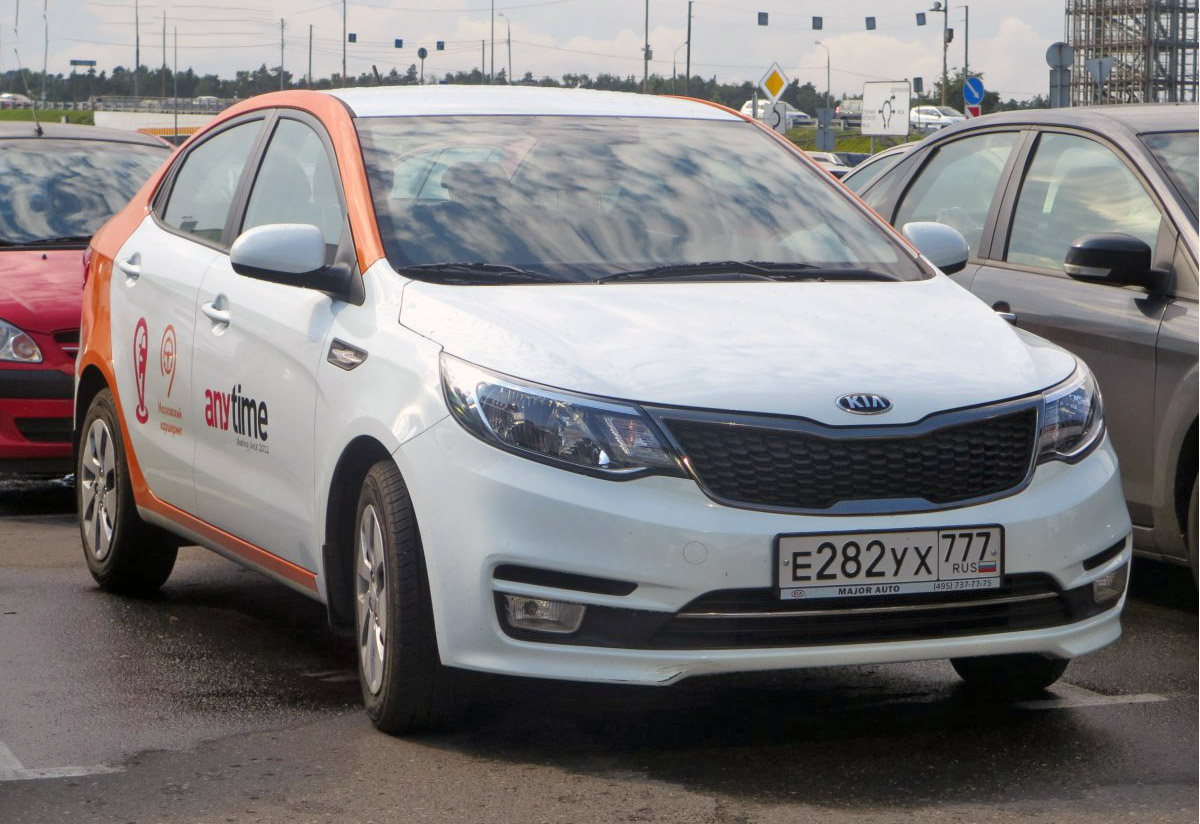 Москва, KIA Rio № Е 282 УХ 777