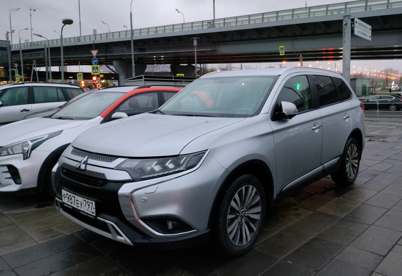 Москва, Mitsubishi Outlander № Р 987 ЕУ 797