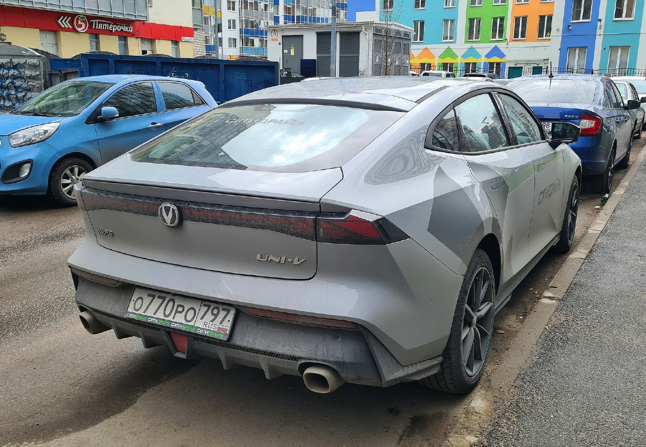 Санкт-Петербург, Changan UNI-V № О 770 РО 797