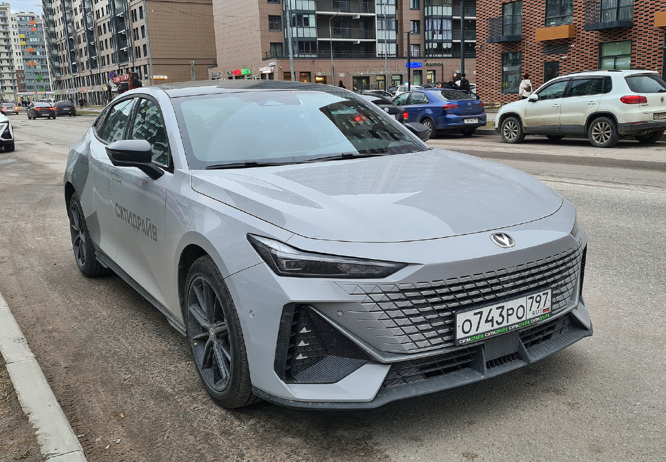 Санкт-Петербург, Changan UNI-V № О 743 РО 797