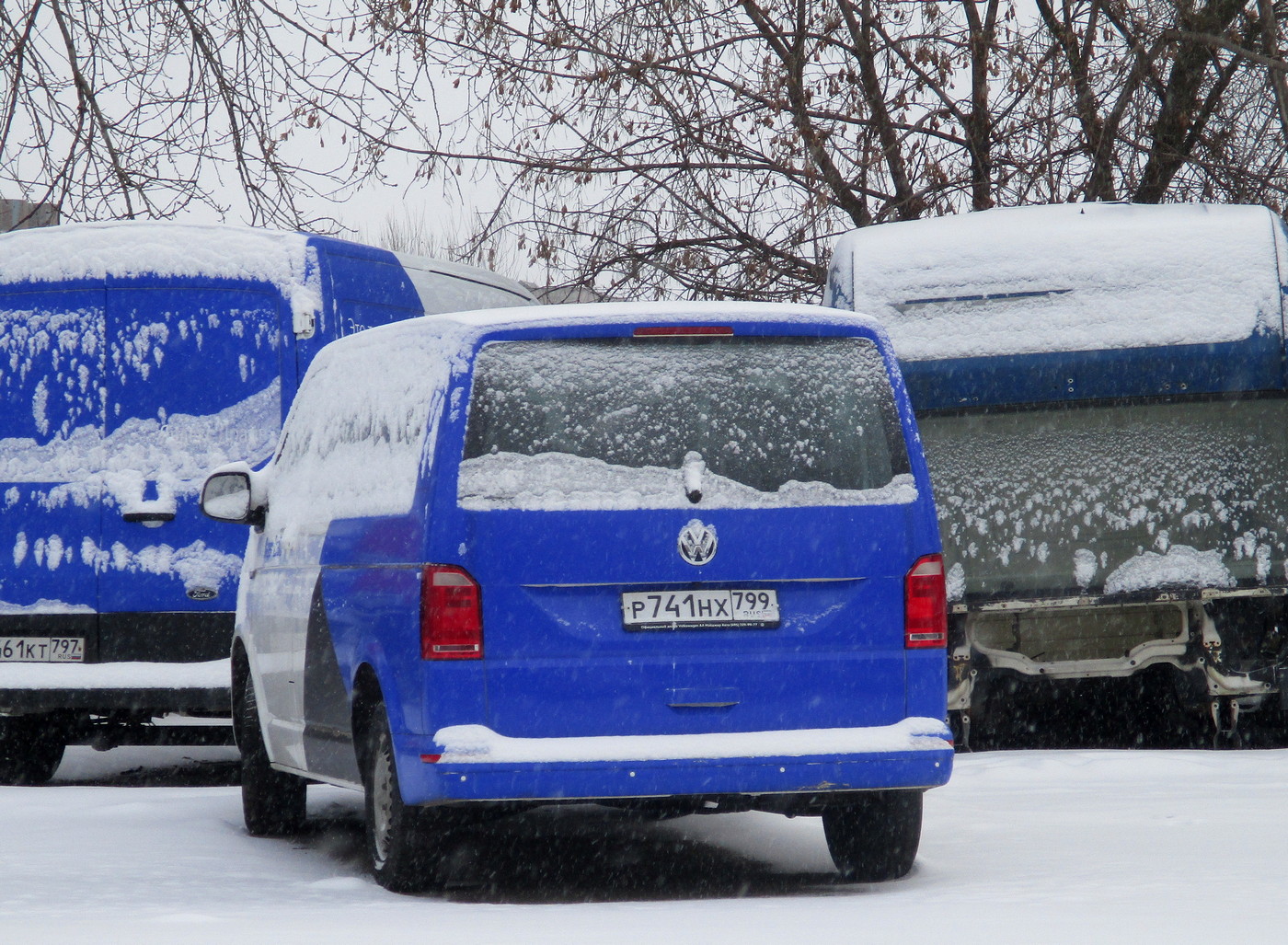 Межгород (Москва - Санкт-Петербург), Volkswagen Caravelle № Р 741 НХ 799