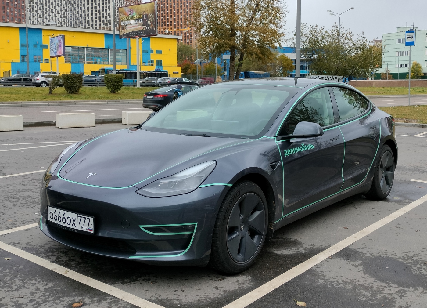 Москва, Tesla Model 3 № О 666 ОХ 777