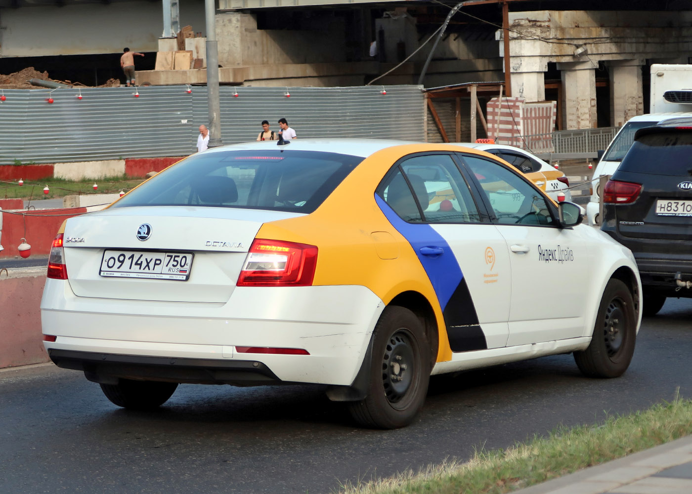 Москва, Škoda Octavia № О 914 ХР 750