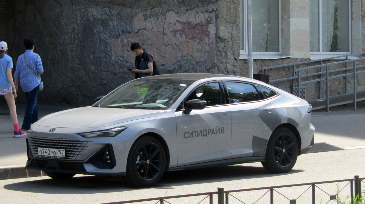 Санкт-Петербург, Changan UNI-V № О 740 РО 797