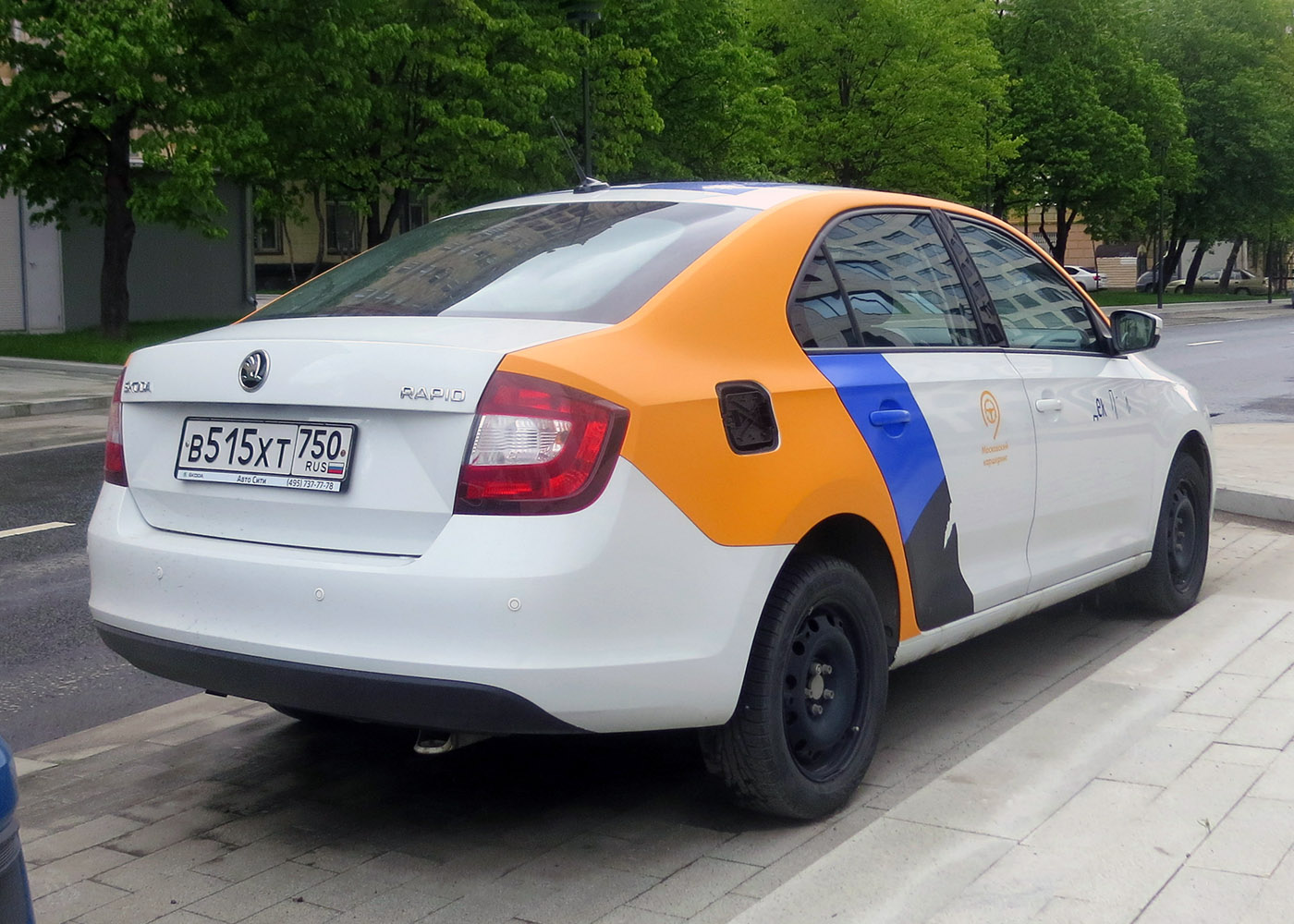 Москва, Škoda Rapid № В 515 ХТ 750
