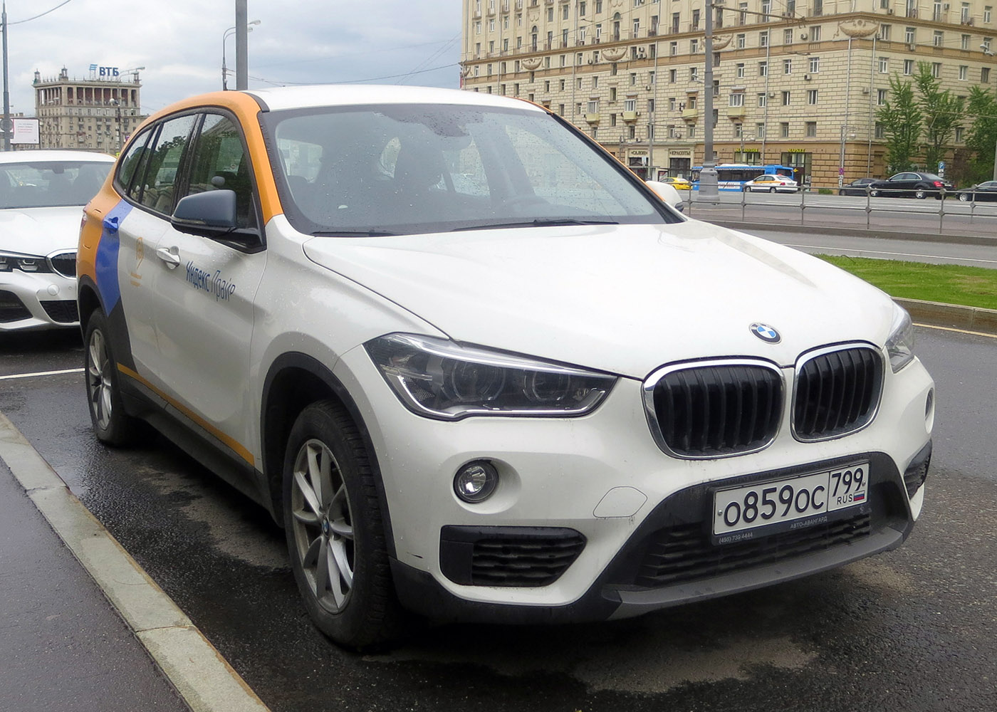 Москва, BMW X1 № О 859 ОС 799