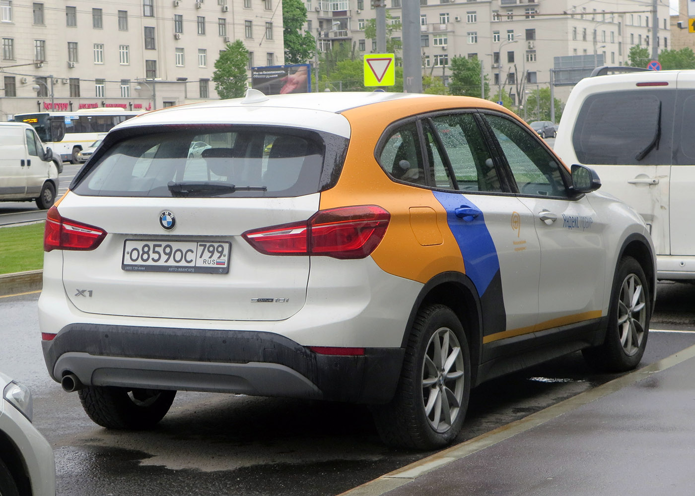 Москва, BMW X1 № О 859 ОС 799
