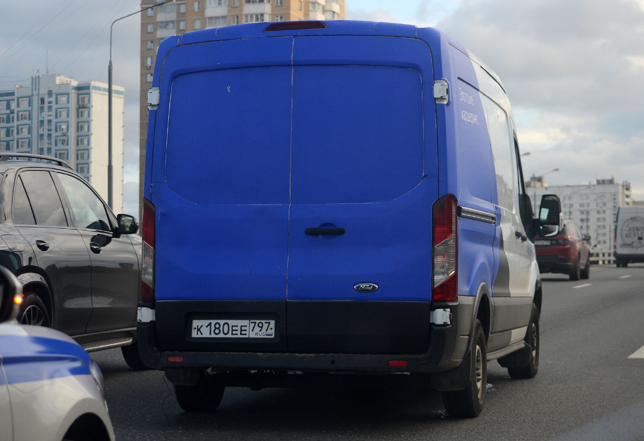 Межгород (Москва - Санкт-Петербург), Ford Transit № К 180 ЕЕ 797