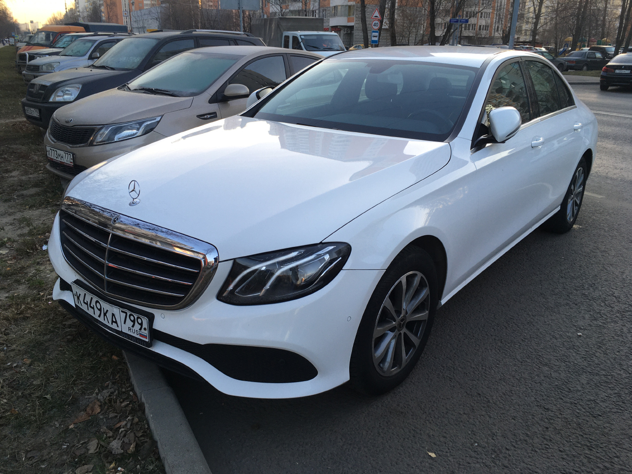Межгород (Москва - Санкт-Петербург), Mercedes-Benz E-Klasse № К 449 КА 799